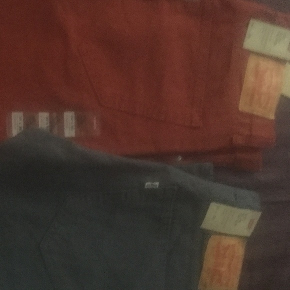 Levis - Picture 1 of 7